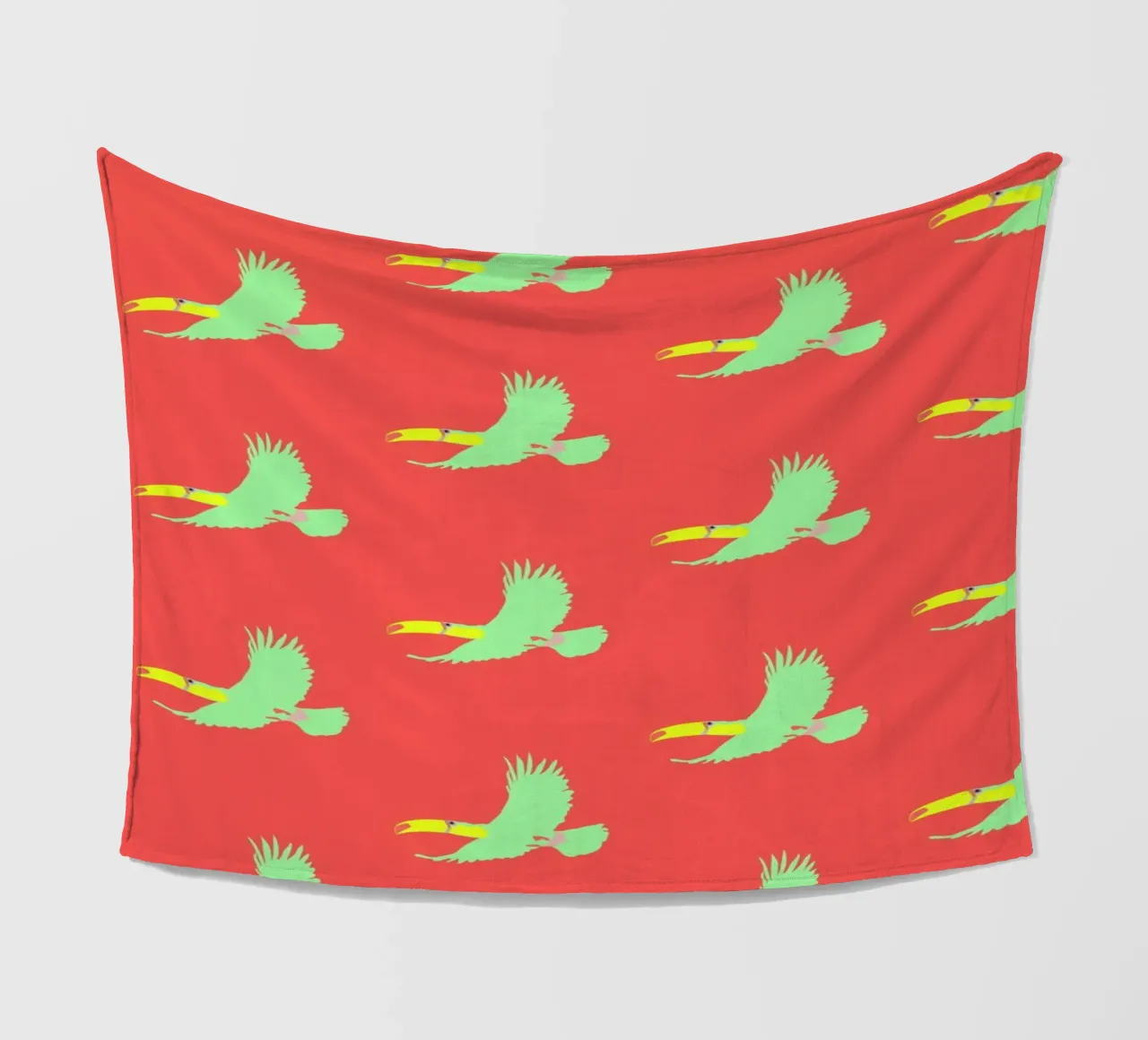 Soary Toucan coperta in pile da Mariery Young