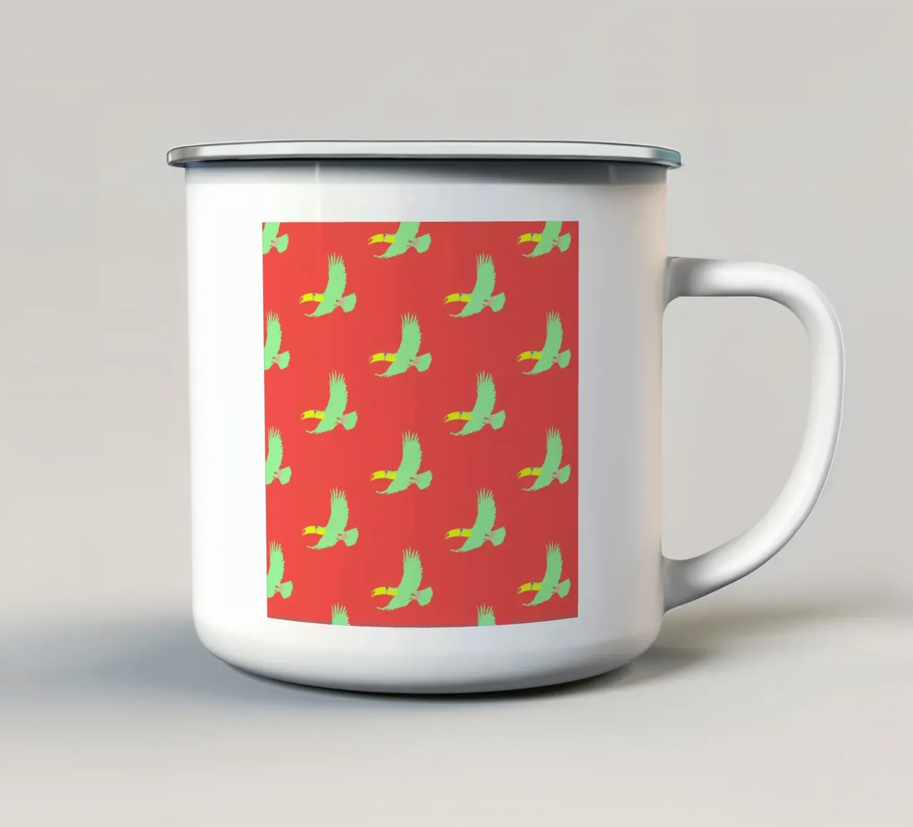 Soary Toucan tazza in smalto da Mariery Young