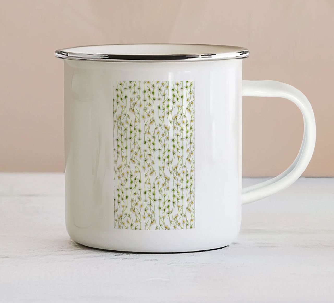Daisy tazza in smalto da Curious Collections by Marielle Leenders