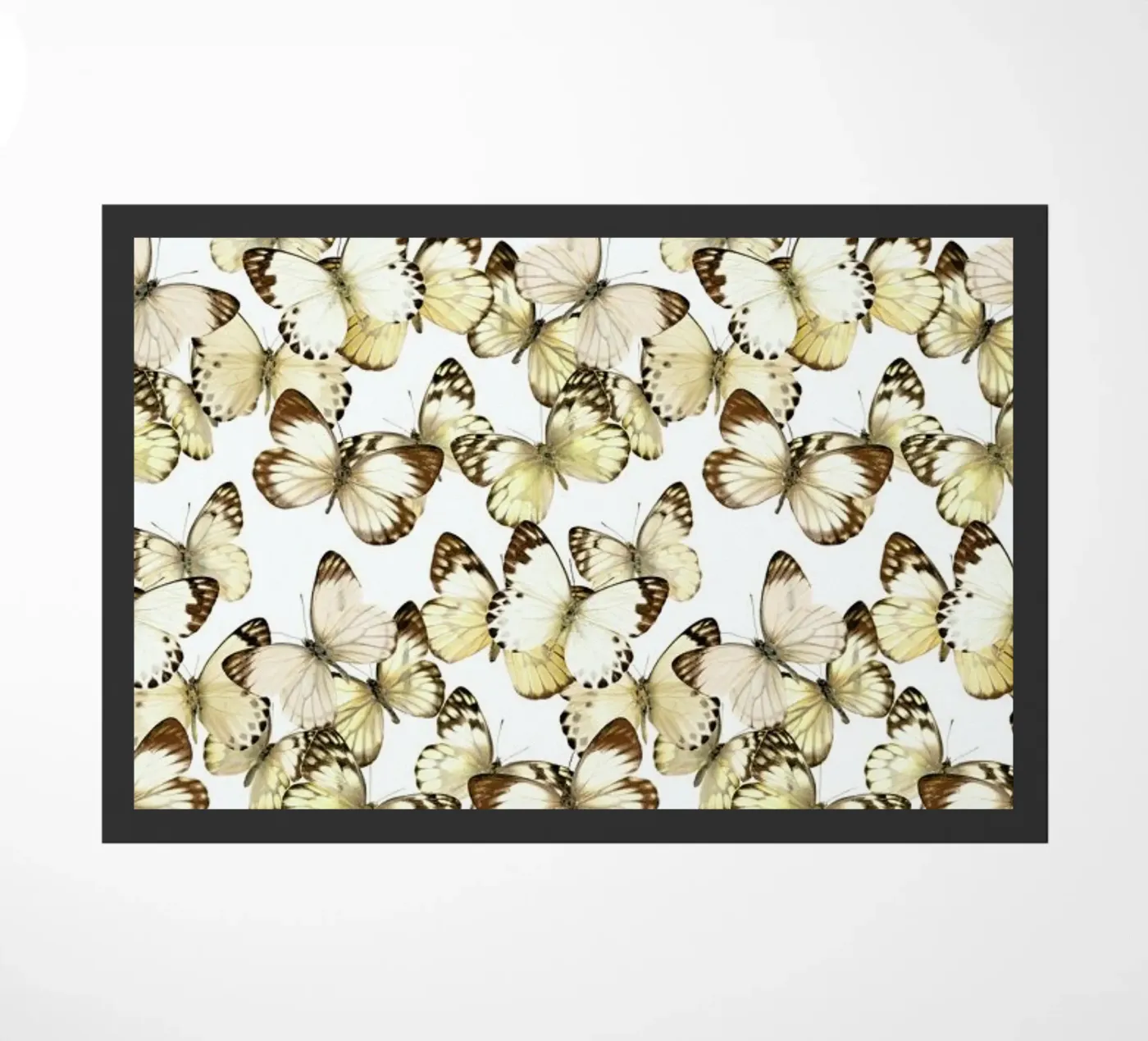 Butterflies Fußmatte von Curious Collections by Marielle Leenders