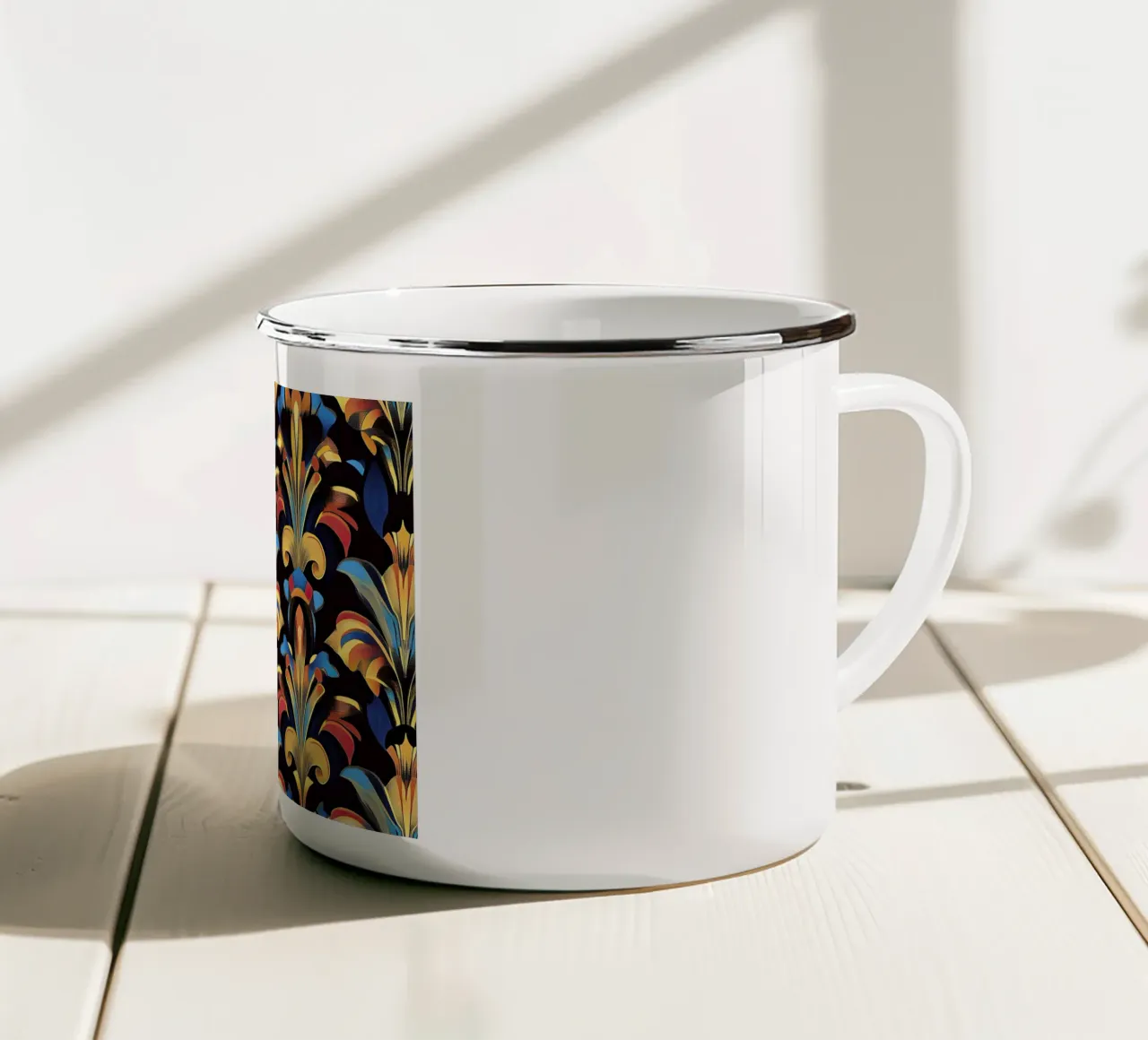 Art Deco "Streamlined Beauty" tazza in smalto da Golden Era
