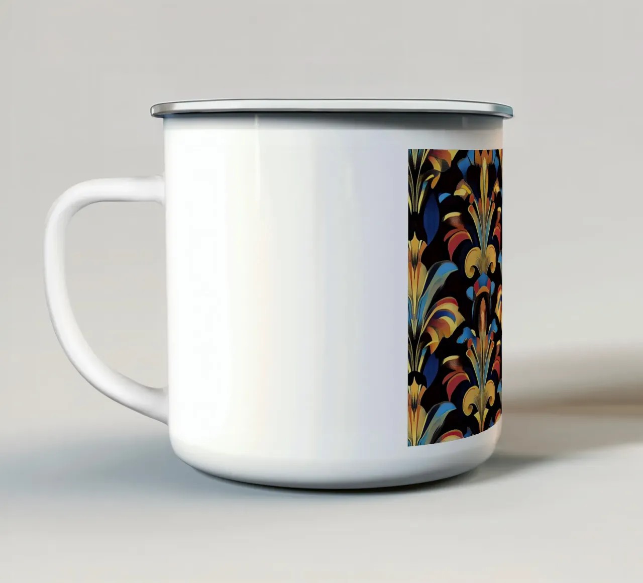 Art Deco "Streamlined Beauty" tazza in smalto da Golden Era