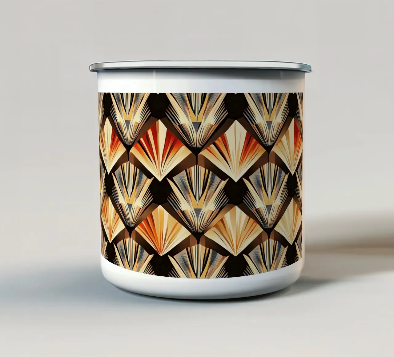 Art Deco "Lustrous Visions" tazza in smalto da Golden Era