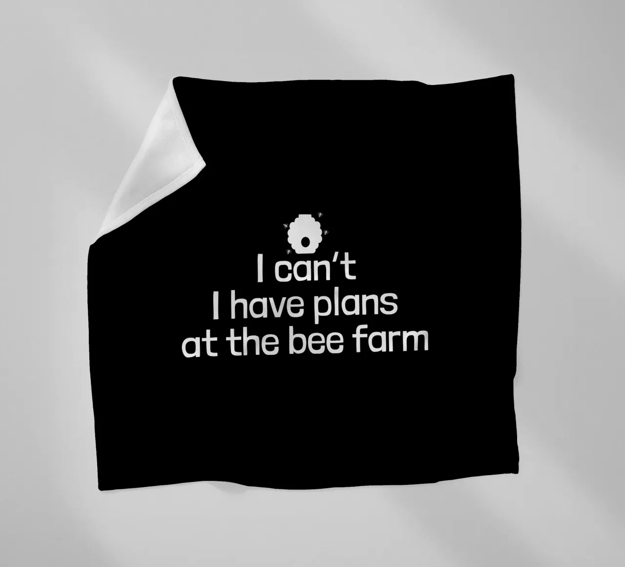 I can't. I have plans at the bee farm coperta in pile da happieeagle