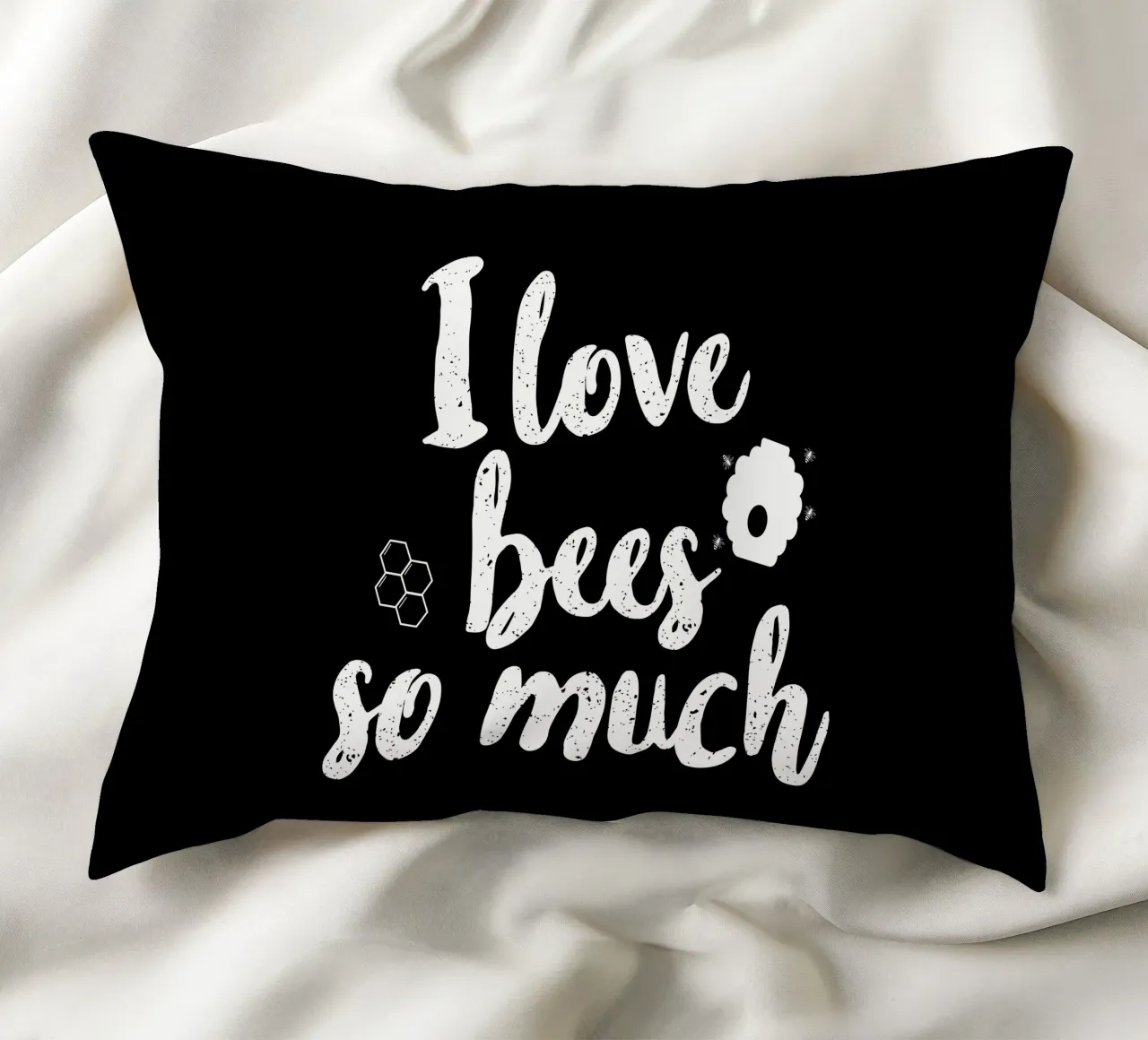 I love bees so much Kissen von happieeagle