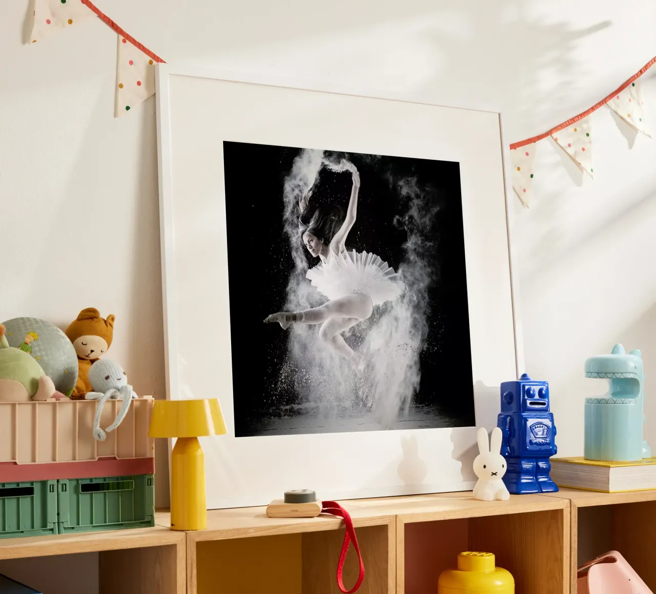 f l y - Yudhistira Yogasara poster con telaio in plastica da Pictufy