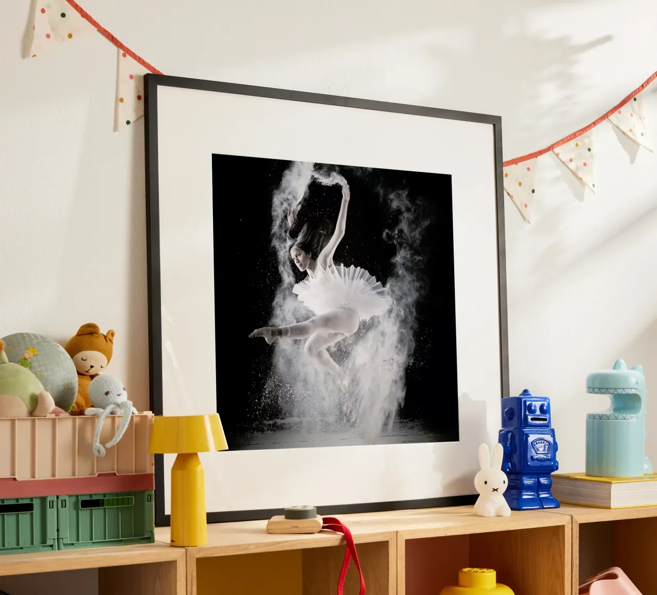 f l y - Yudhistira Yogasara poster con telaio in plastica da Pictufy