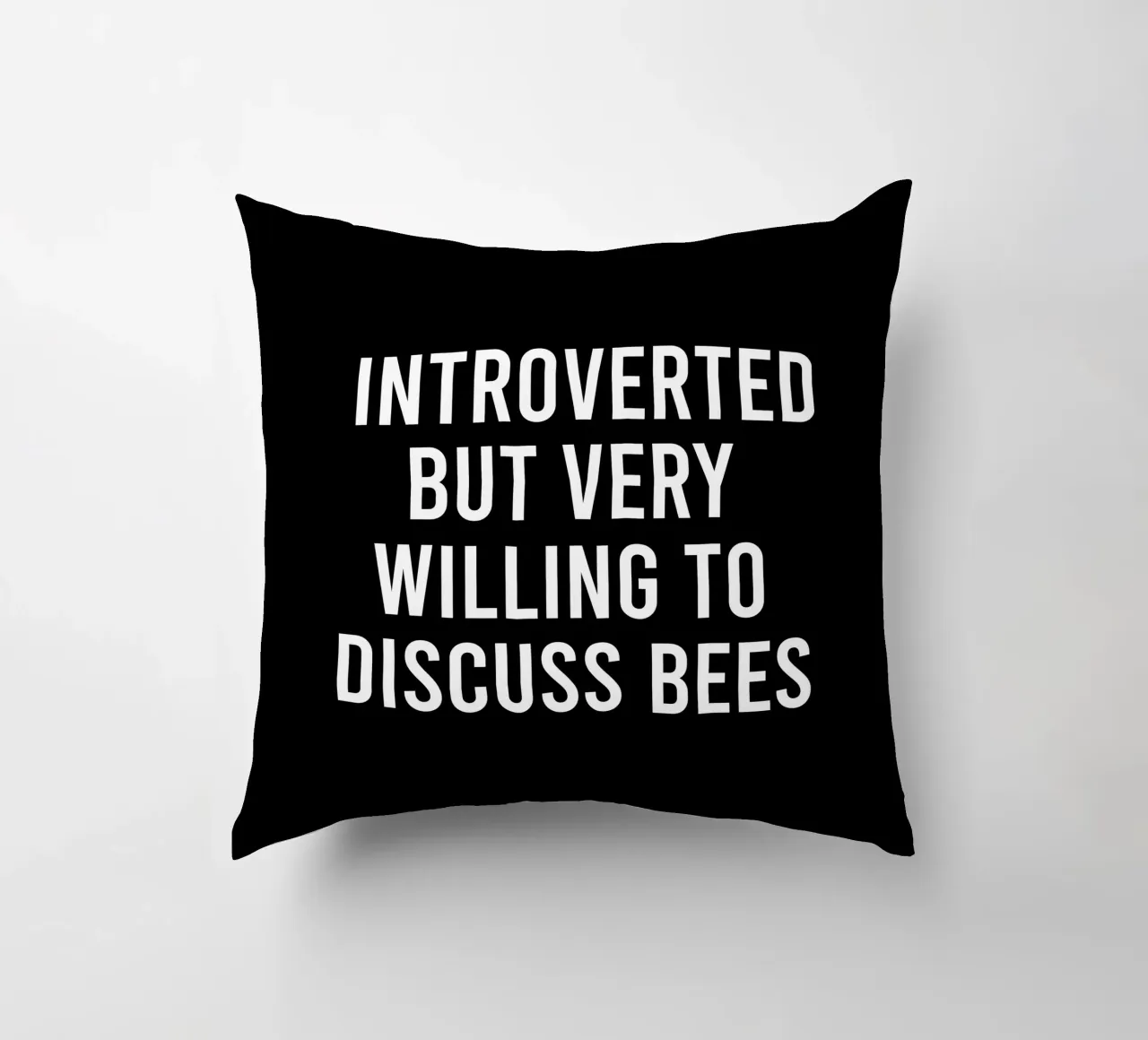 Introverted but very willing to discuss bees coussin de happieeagle
