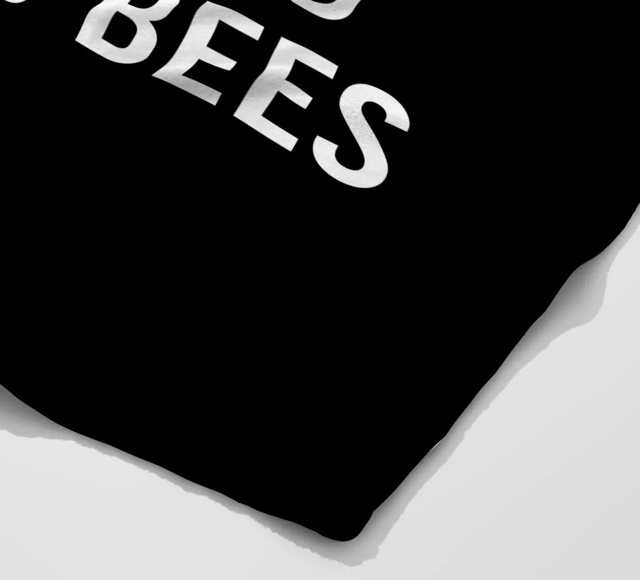 Introverted but very willing to discuss bees coperta in pile da happieeagle