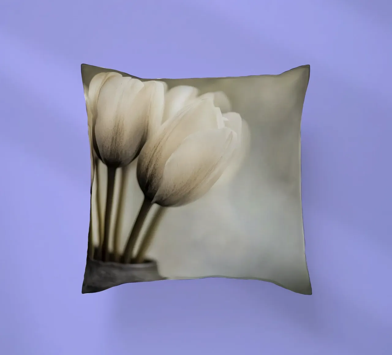 Un vaso con tulipani dai colori tenui cuscino da Imagine