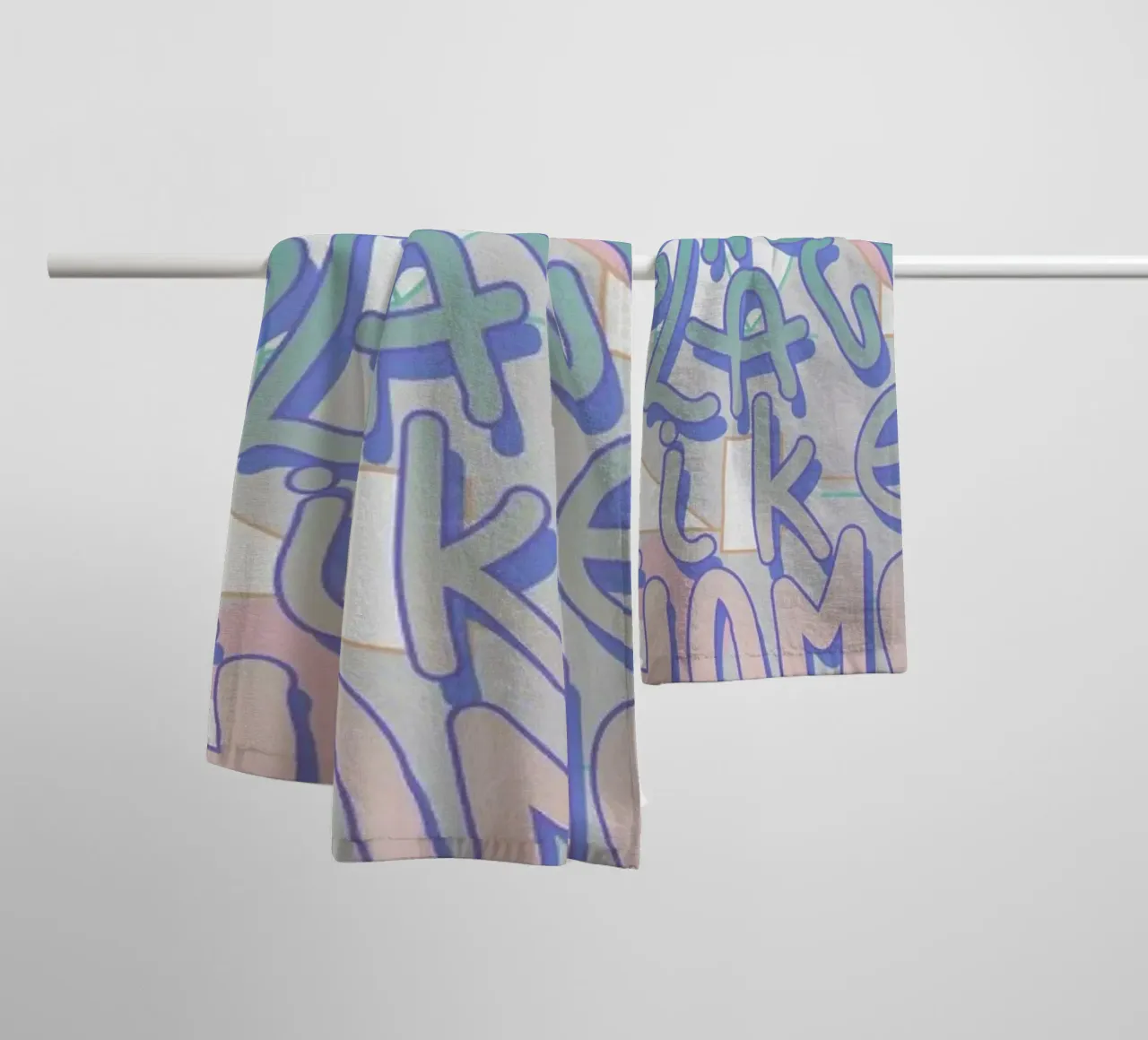 There Is No Place Like Home asciugamano da bagno da Vasare Nar