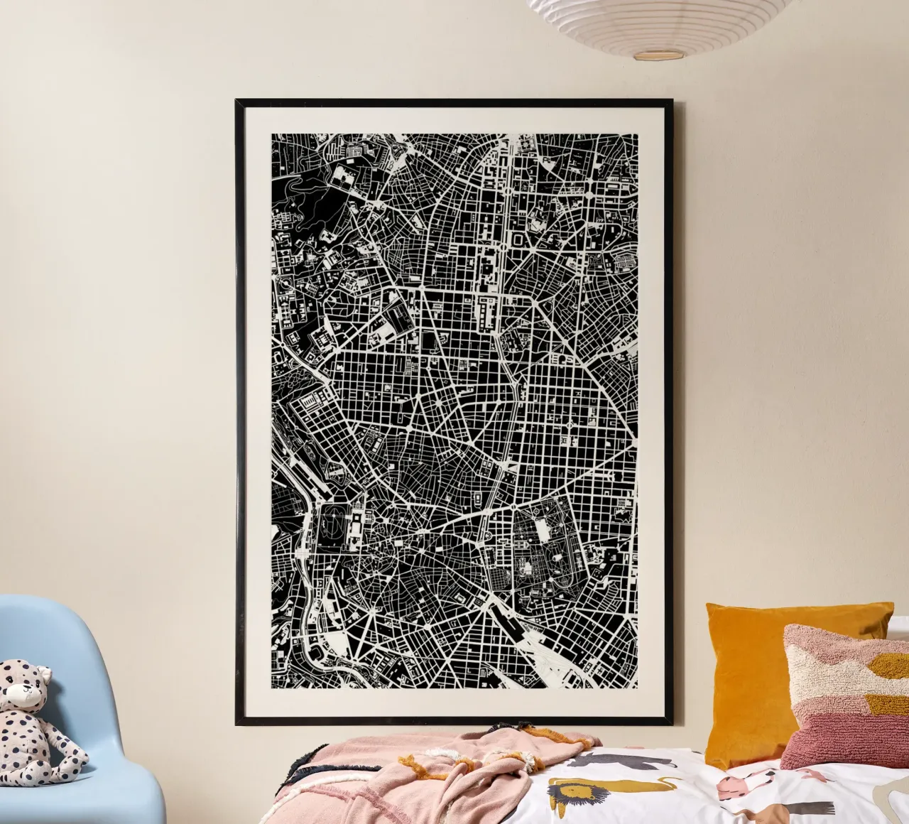 Madrid Black & White poster con telaio in legno da Planos Urbanos