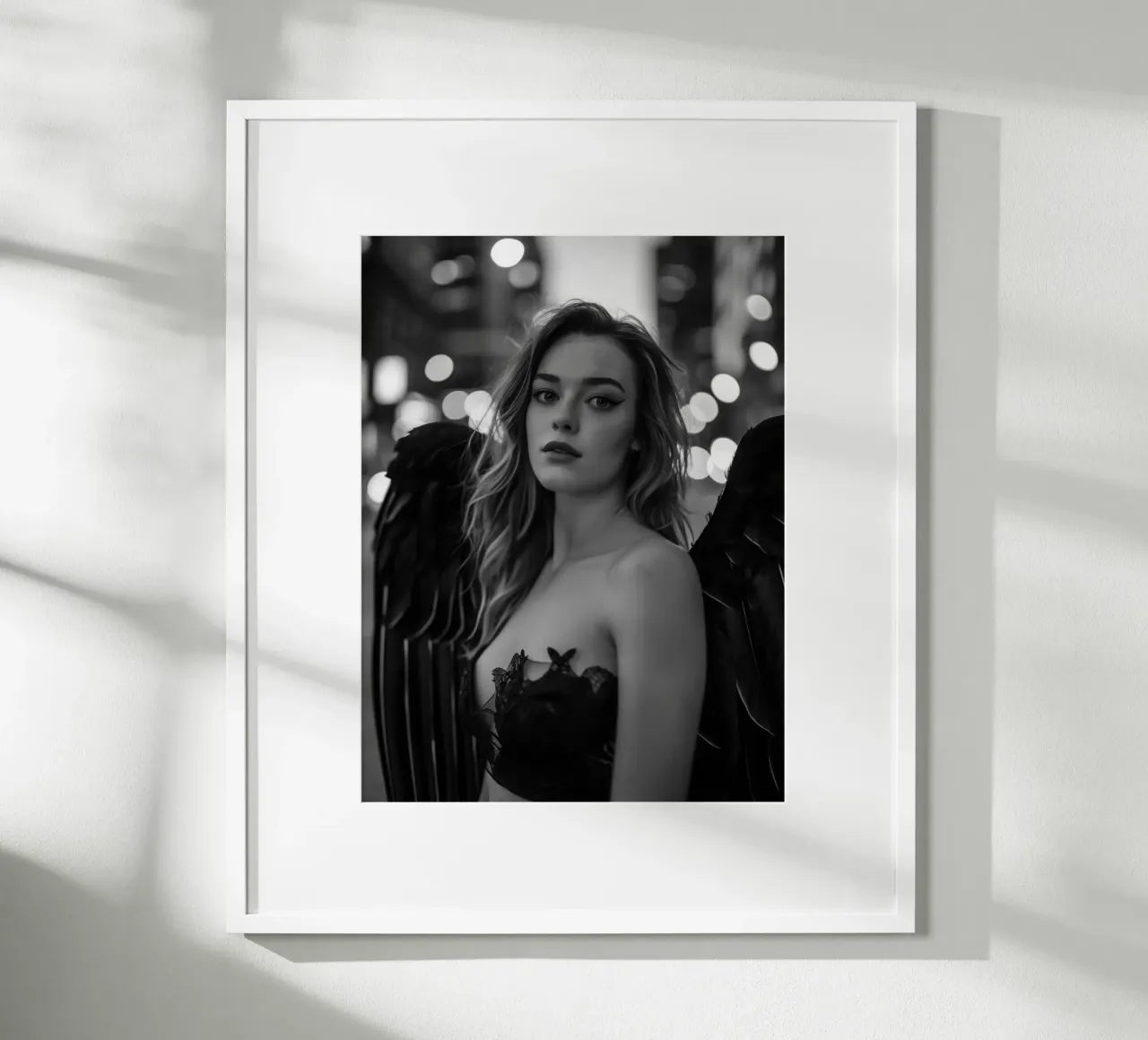 Dark Angel | Poesia urbana in bianco e nero poster con telaio in plastica da Autofocus