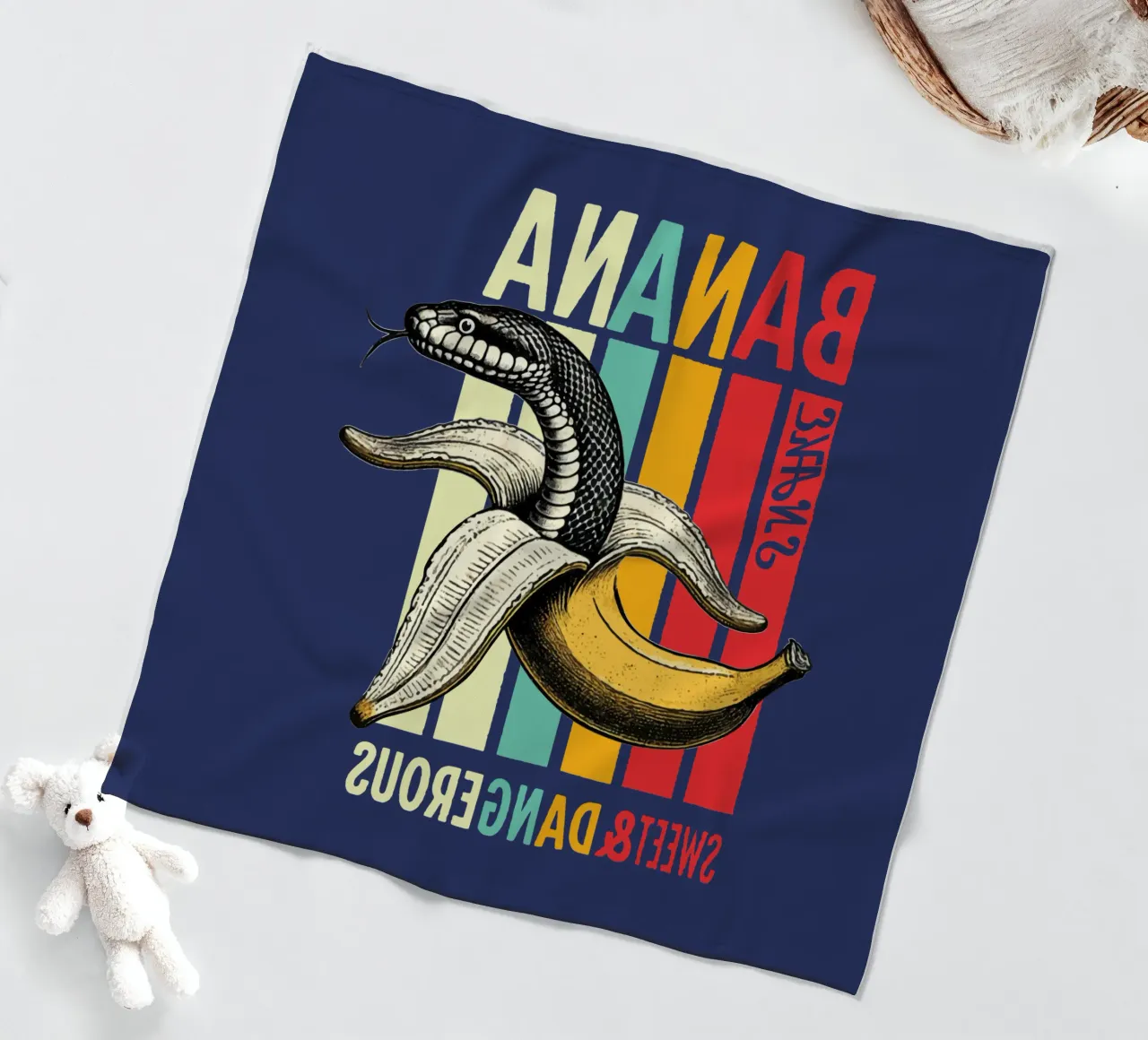 Serpente banana coperta in pile da Gunawan Rb