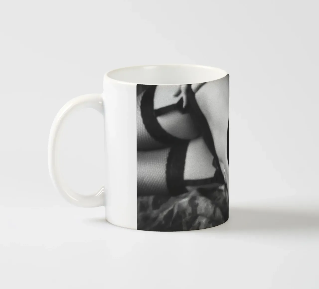 Laura M Mono tazza in ceramica da Dave Hare Photography