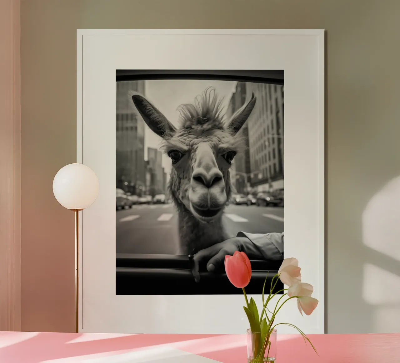 Un lama a New York City | Immagine in bianco e nero poster da Autofocus