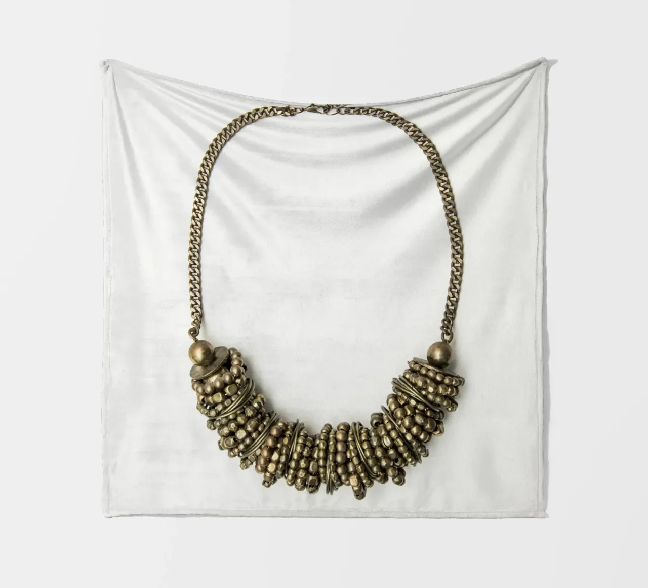 Collana mongola coperta in pile da Teresa André