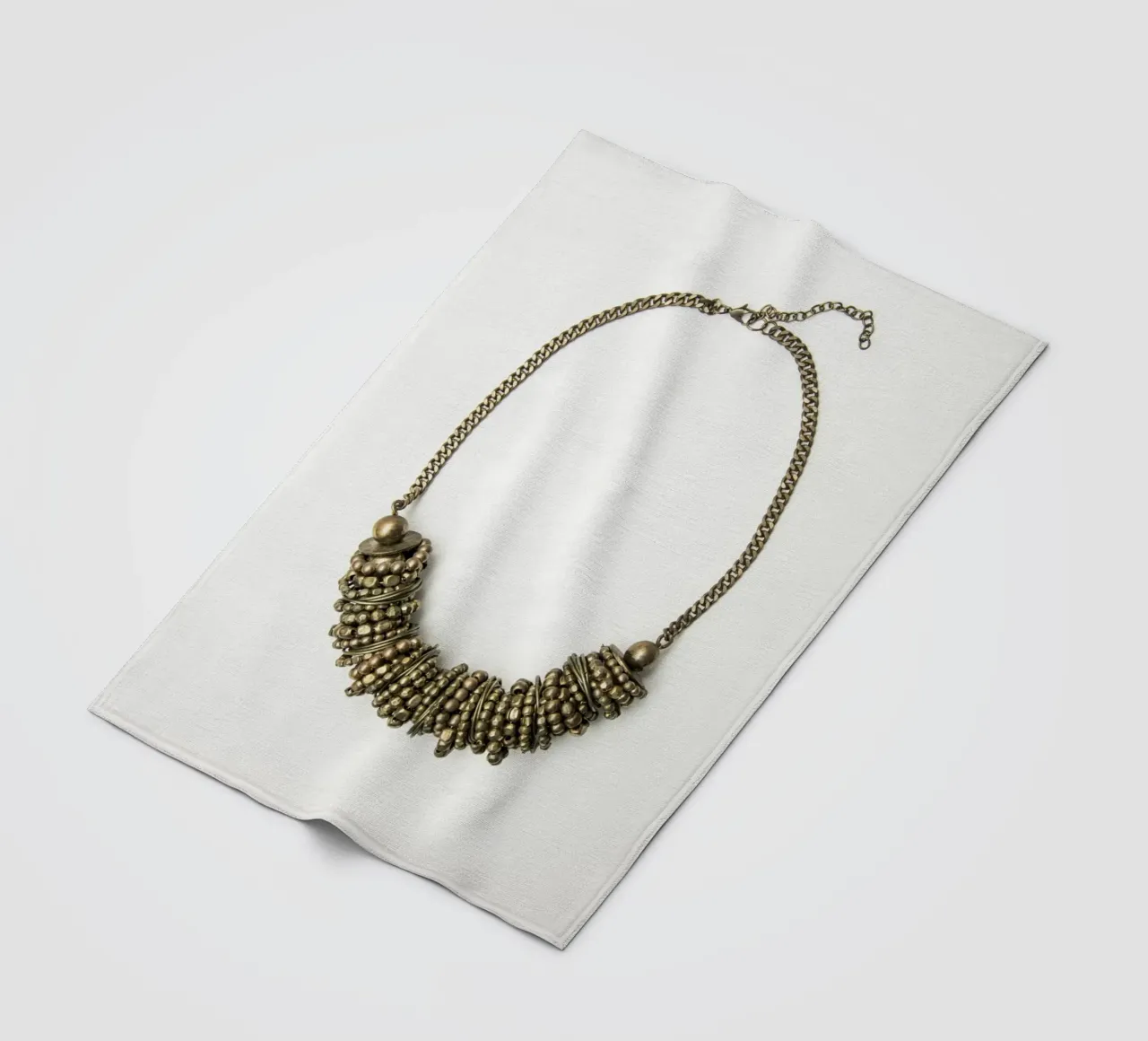 Collana mongola coperta in pile da Teresa André