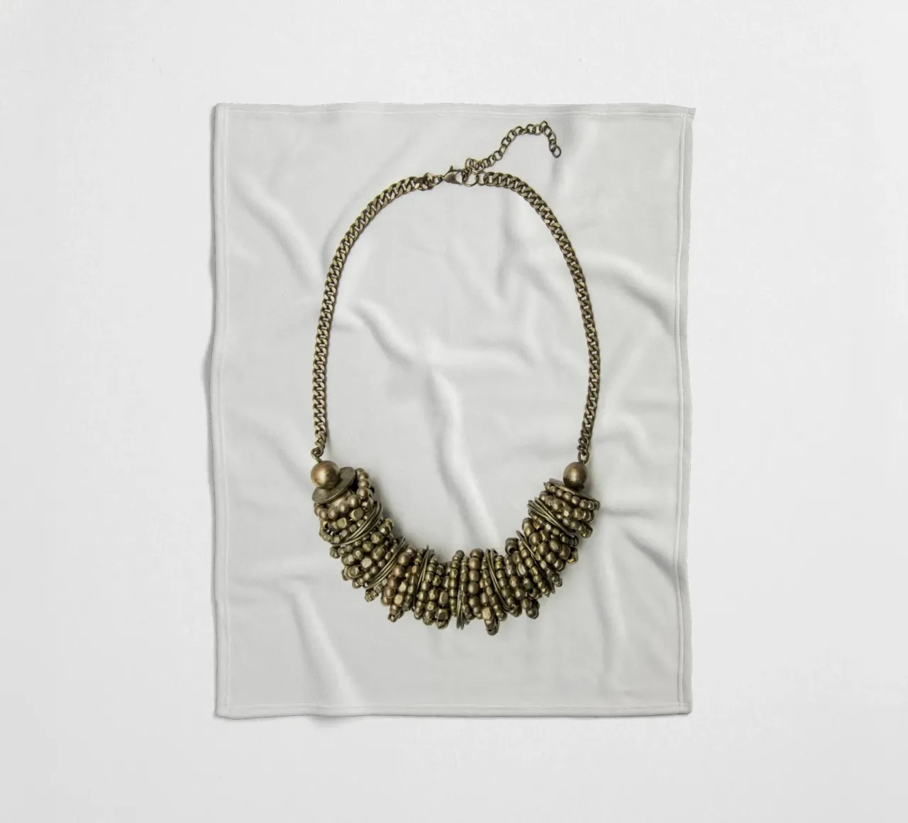 Collana mongola coperta in pile da Teresa André