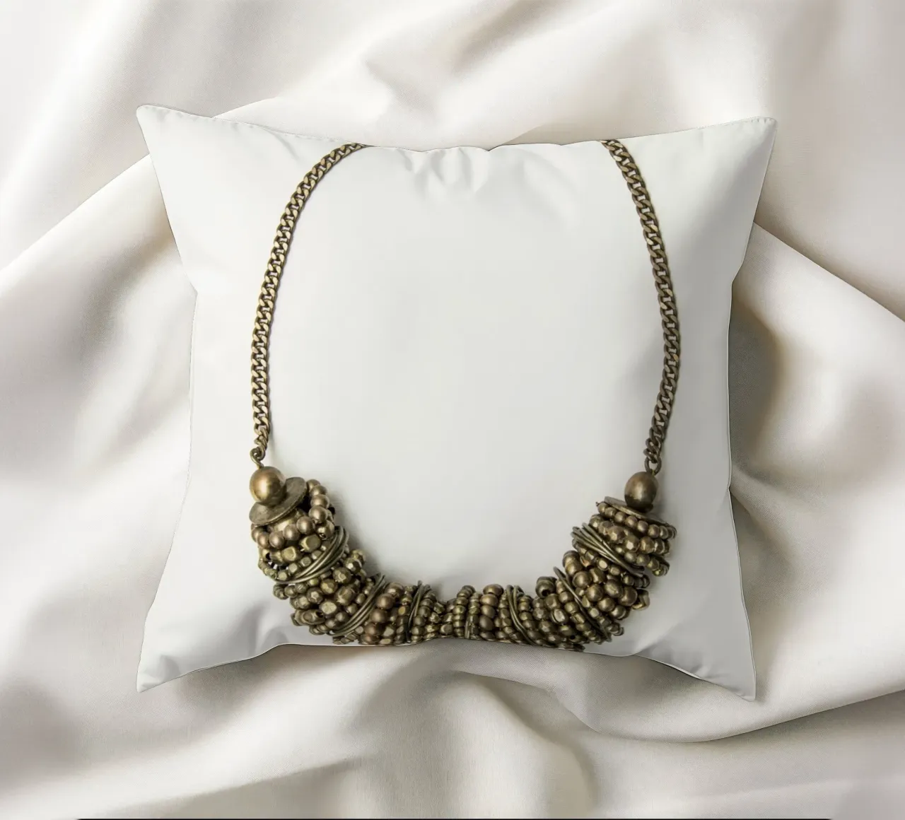 Collana mongola cuscino da Teresa André
