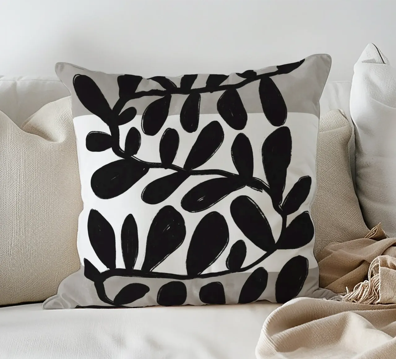 Black Botanic No 1 cuscino da treechild