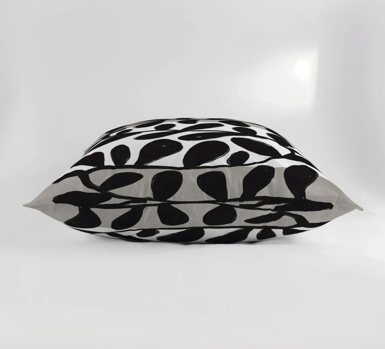 Black Botanic No 1 cuscino da treechild