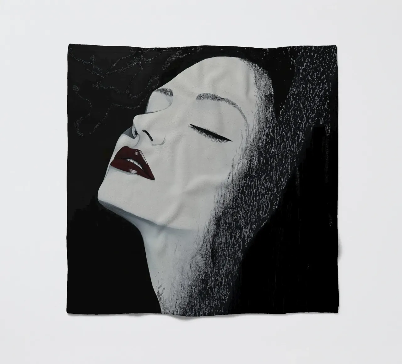 Ritratto femminile in bianco e nero coperta in pile da Imagine