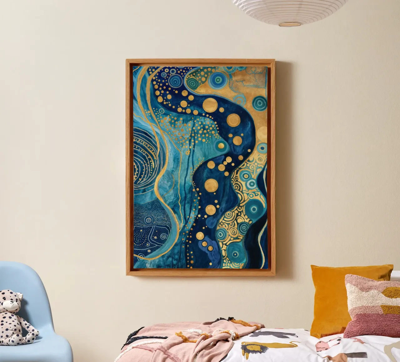 Abstract blauw en goud rivierlandschap bij Klimt canvas met Baklijst van Autofocus