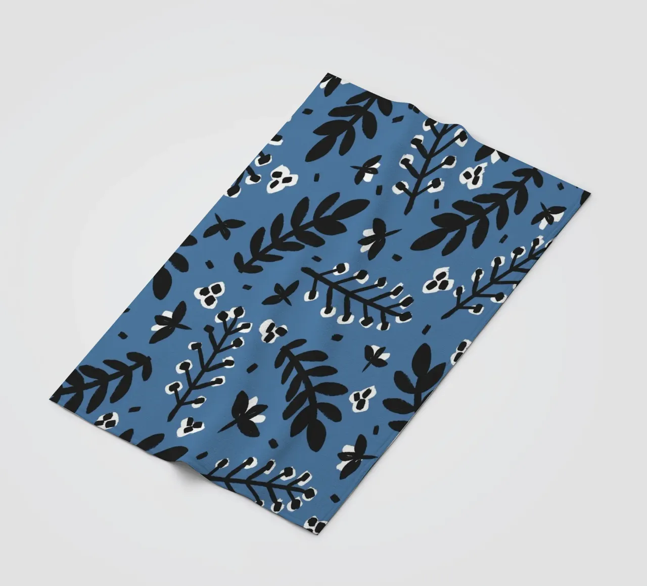 Blue Pattern Fleecedecke von treechild