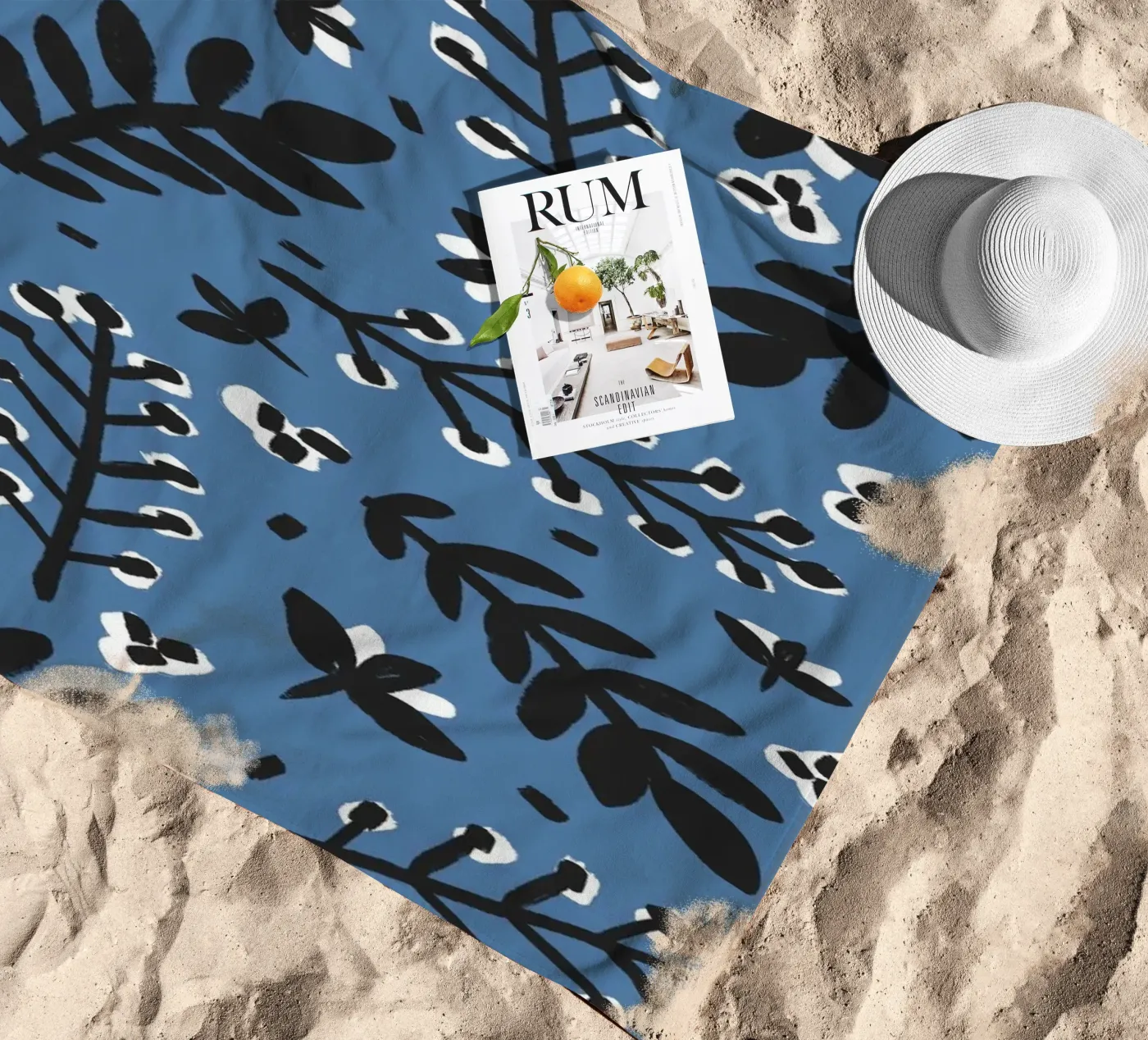 Blue Pattern strandhanddoek van treechild