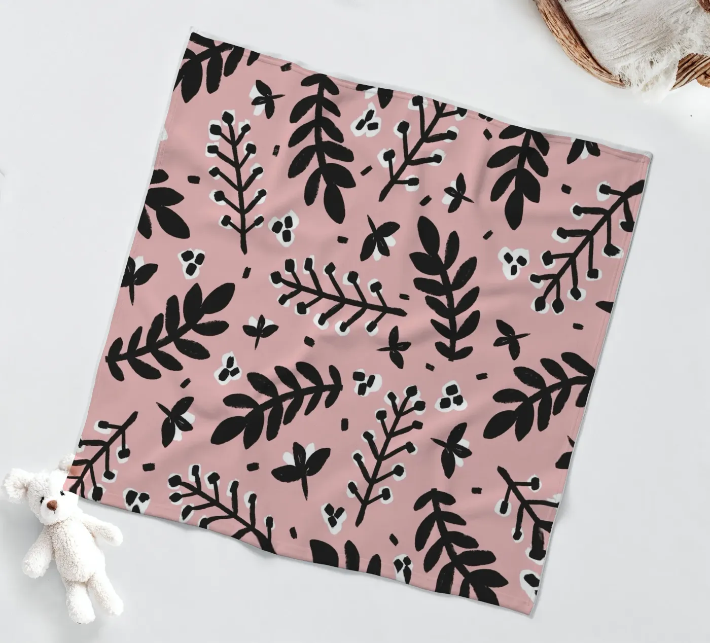 Patel Pink Pattern Fleecedecke von treechild