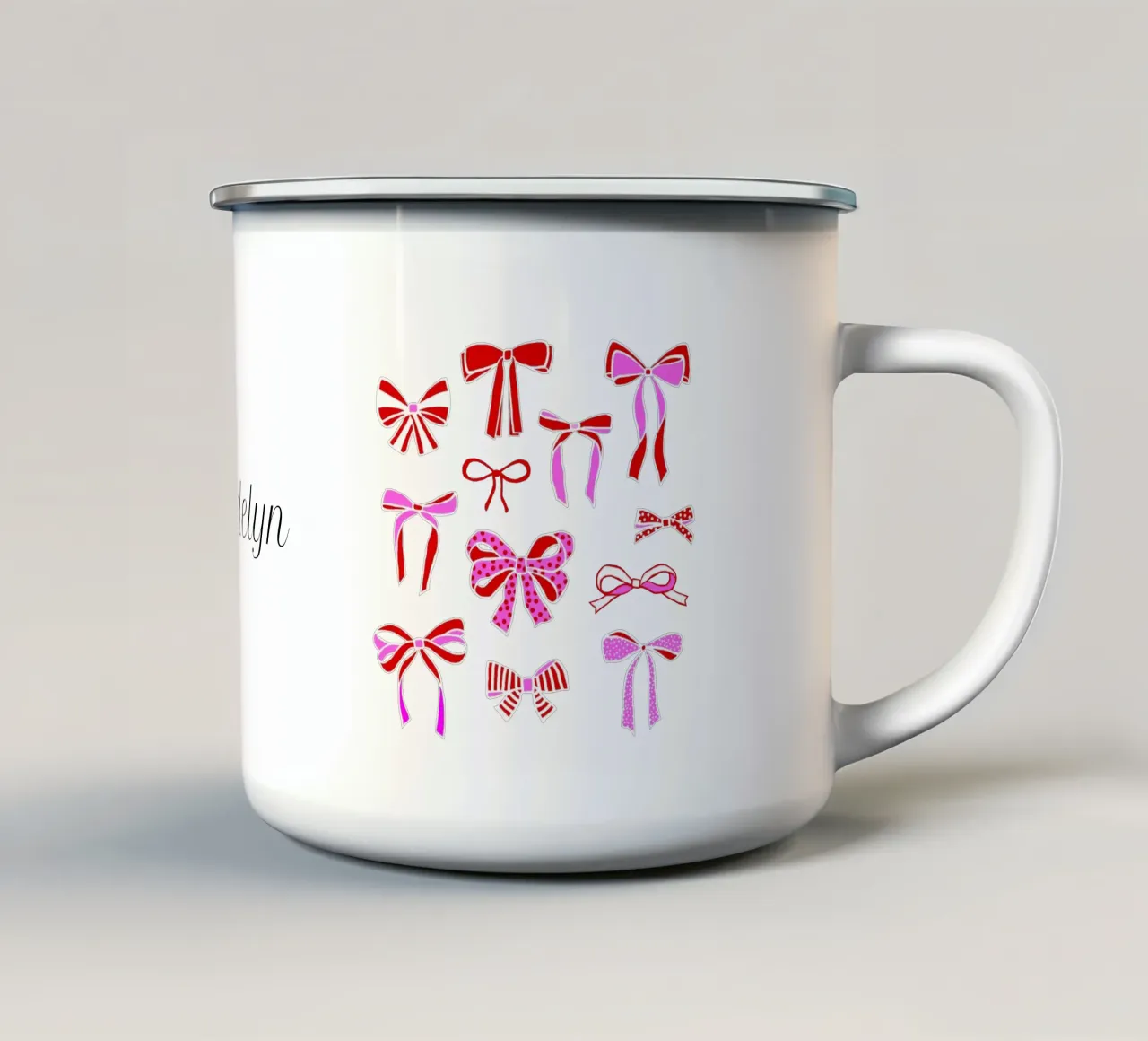 Collezione di nastri e fiocchi festivi in rosso e rosa tazza in smalto da Dominique Vari