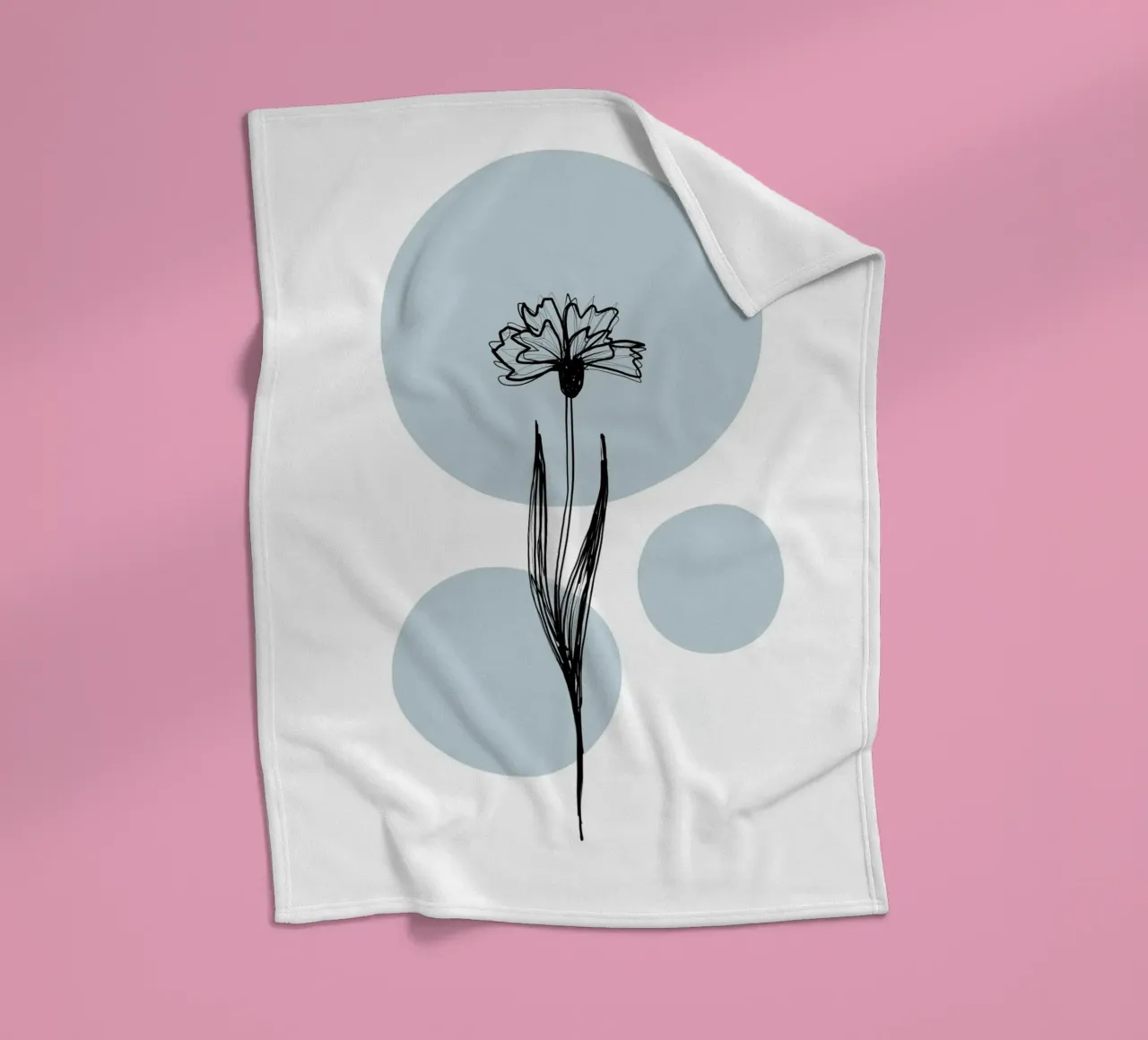 Alina Buffiere - Delicate Botanicals - Kornblume coperta in pile da The Artcircle