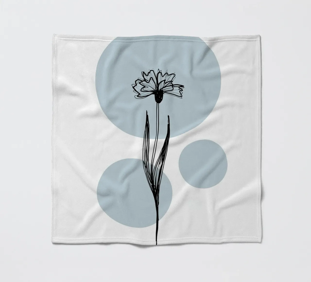Alina Buffiere - Delicate Botanicals - Kornblume coperta in pile da The Artcircle
