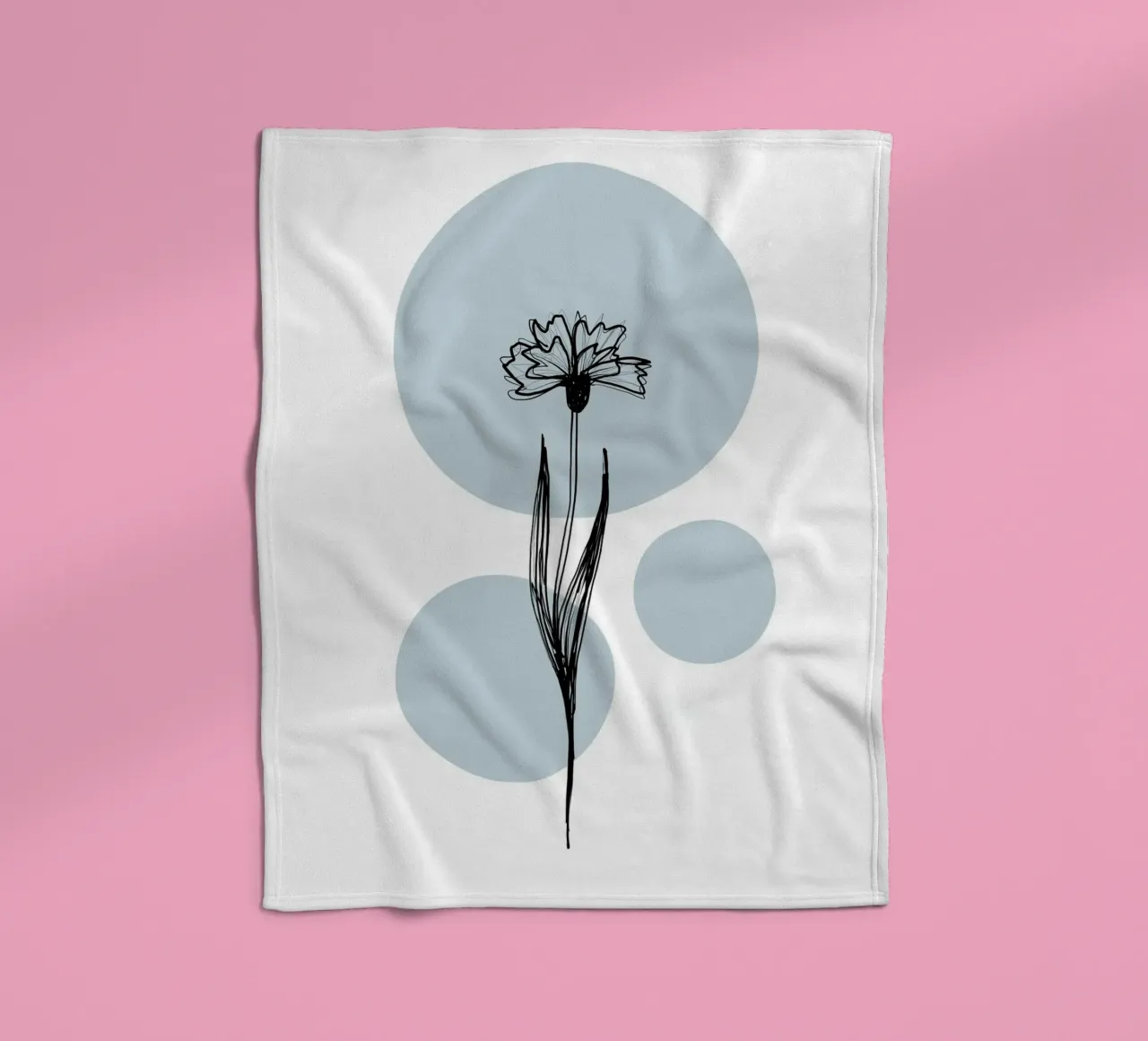 Alina Buffiere - Delicate Botanicals - Kornblume coperta in pile da The Artcircle