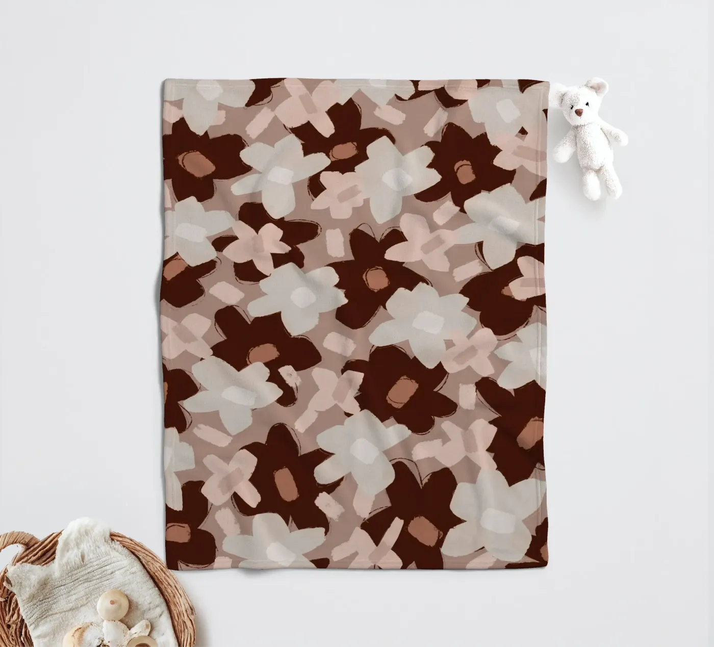 Pastel Flower Pattern Fleecedecke von treechild