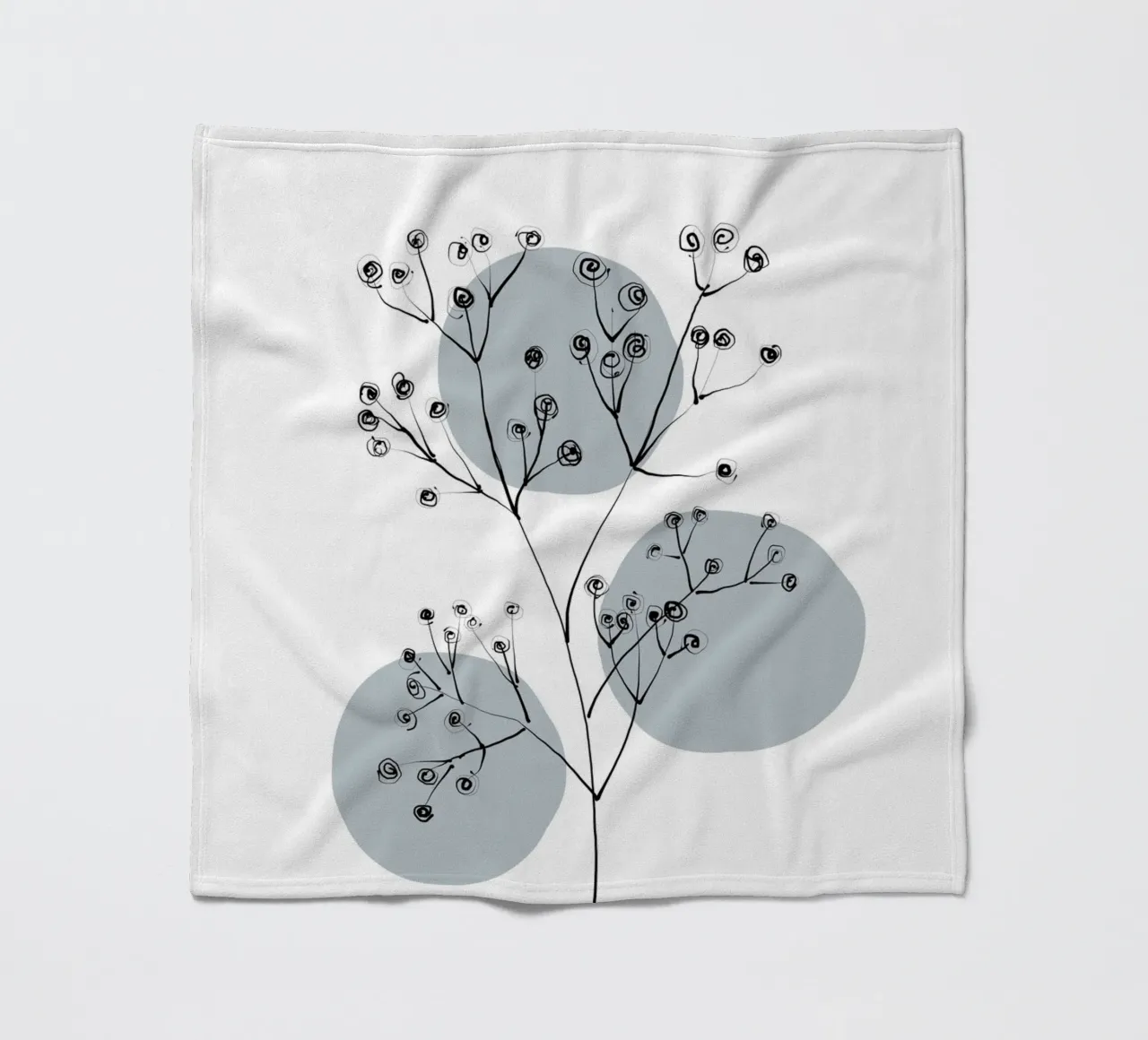 Alina Buffiere - Delicate Botanicals - Schleierkraut coperta in pile da The Artcircle