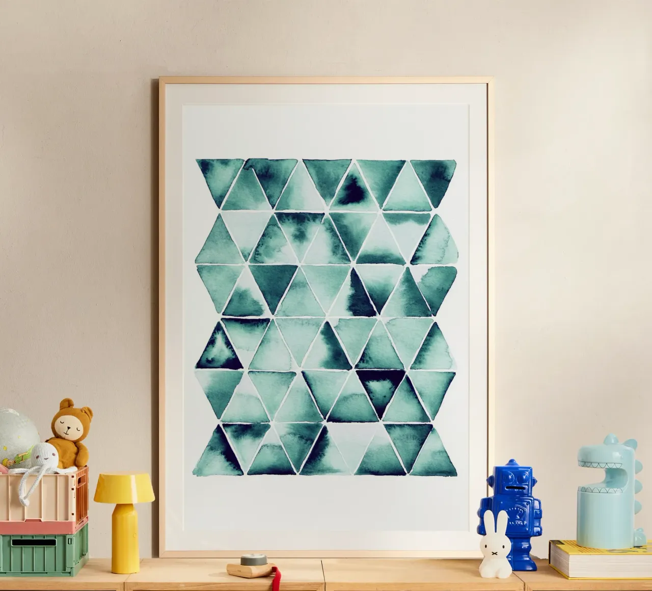 Alina Buffiere - Dreiecke Grün poster con telaio in legno da The Artcircle