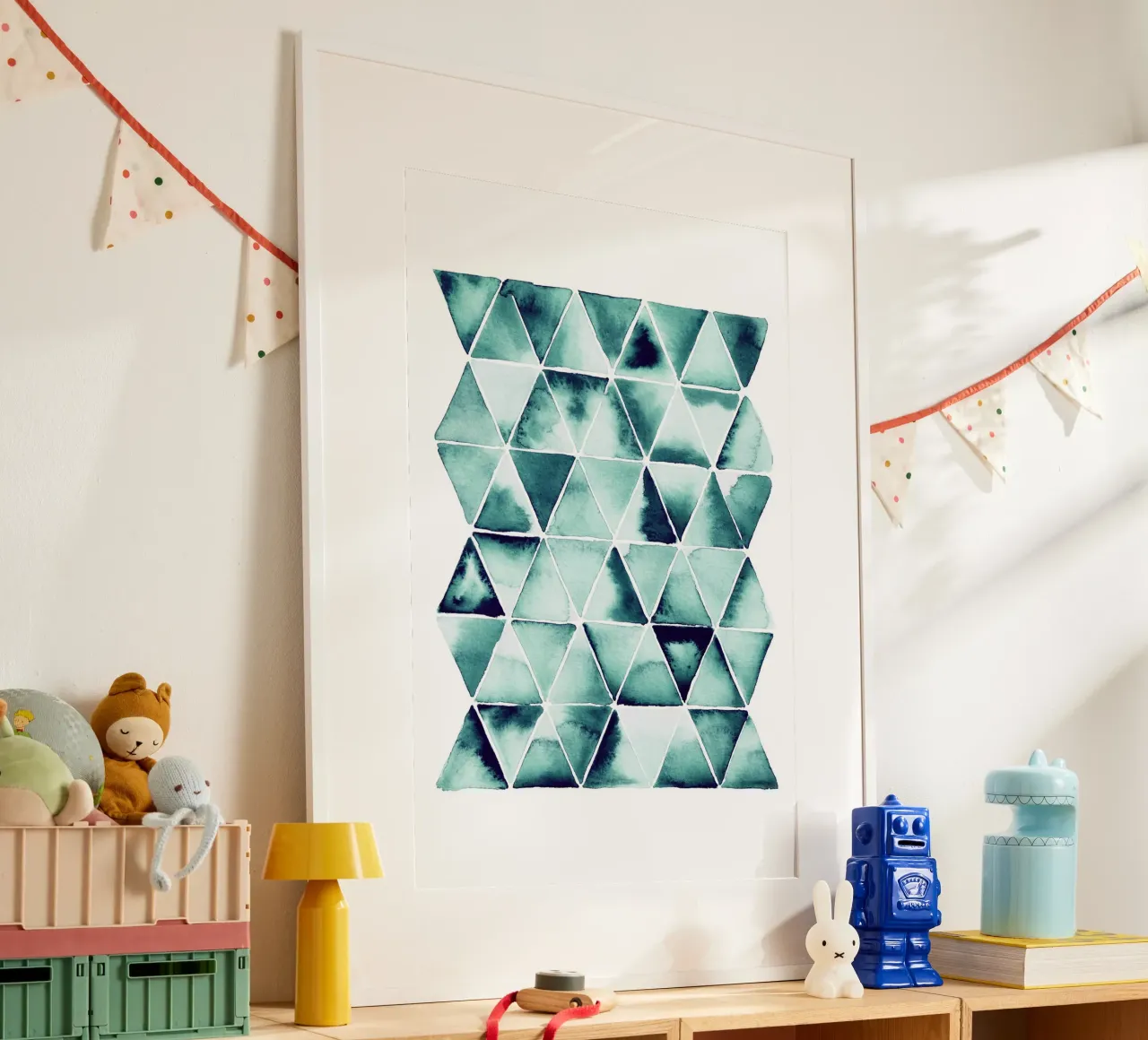 Alina Buffiere - Dreiecke Grün poster con telaio in legno da The Artcircle