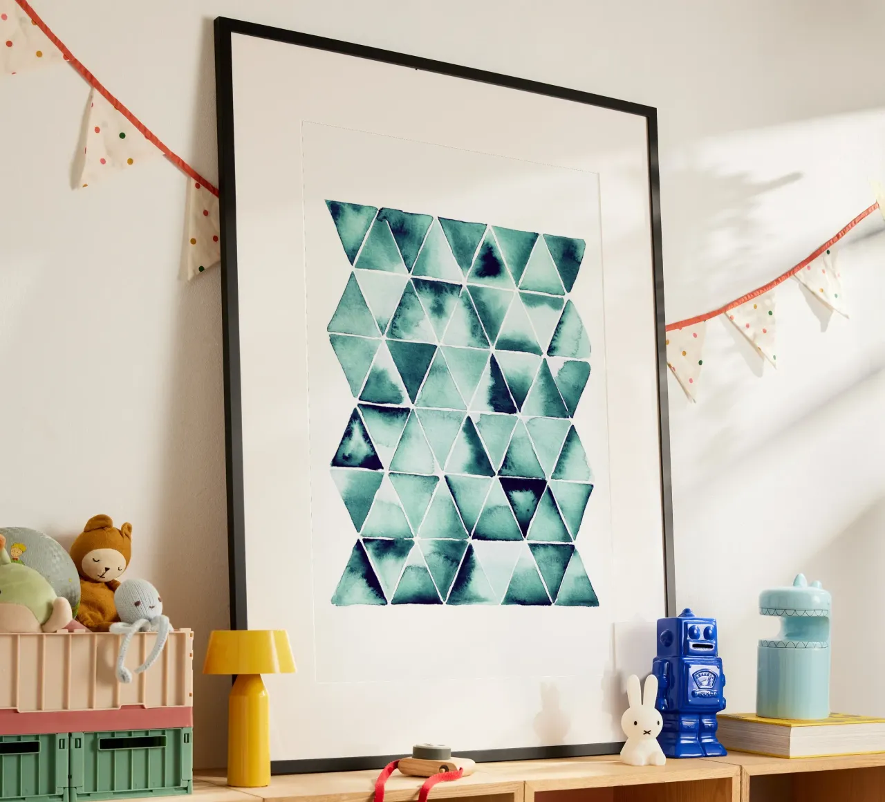 Alina Buffiere - Dreiecke Grün poster con telaio in legno da The Artcircle