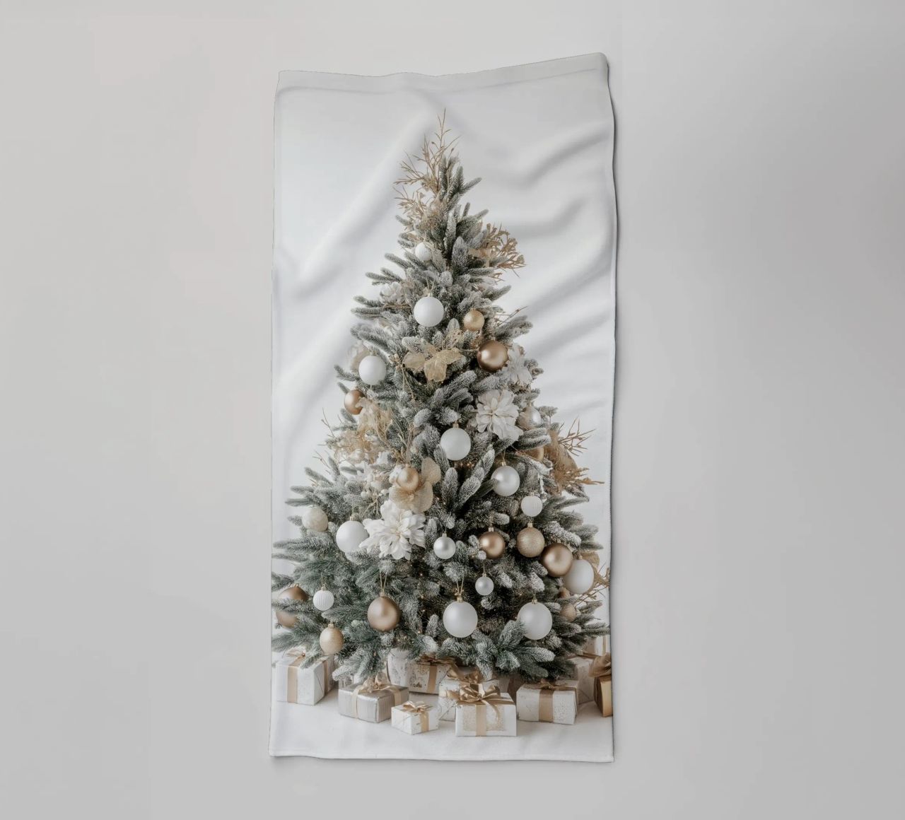 Albero di Natale con pacchetti asciugamano da bagno da Imagine