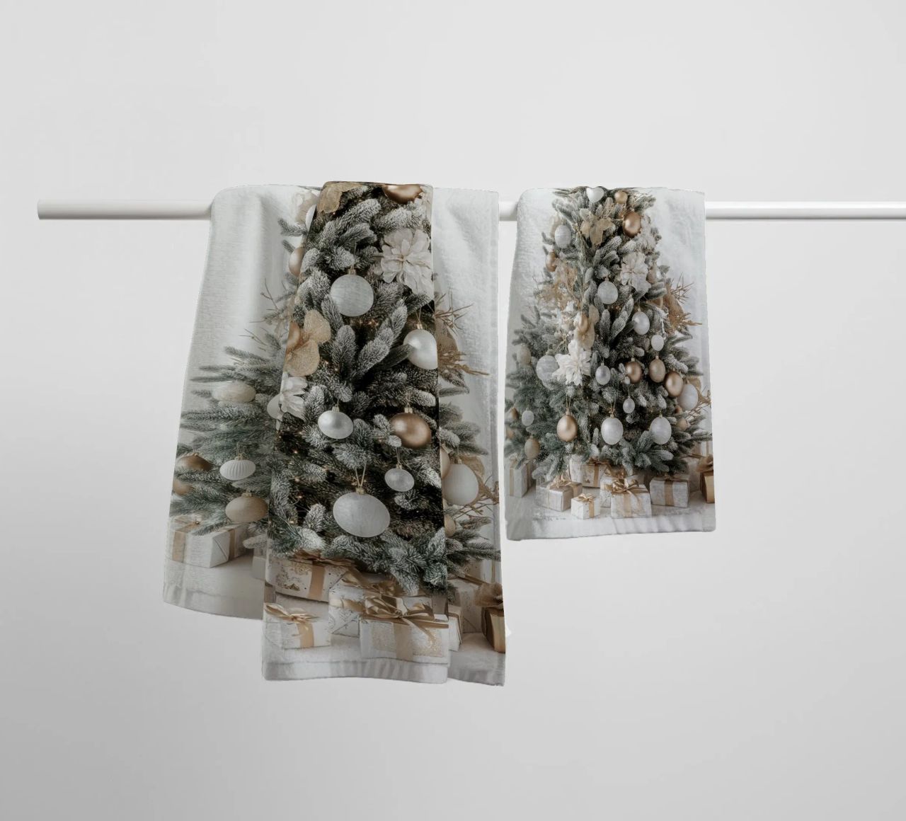 Albero di Natale con pacchetti asciugamano da bagno da Imagine