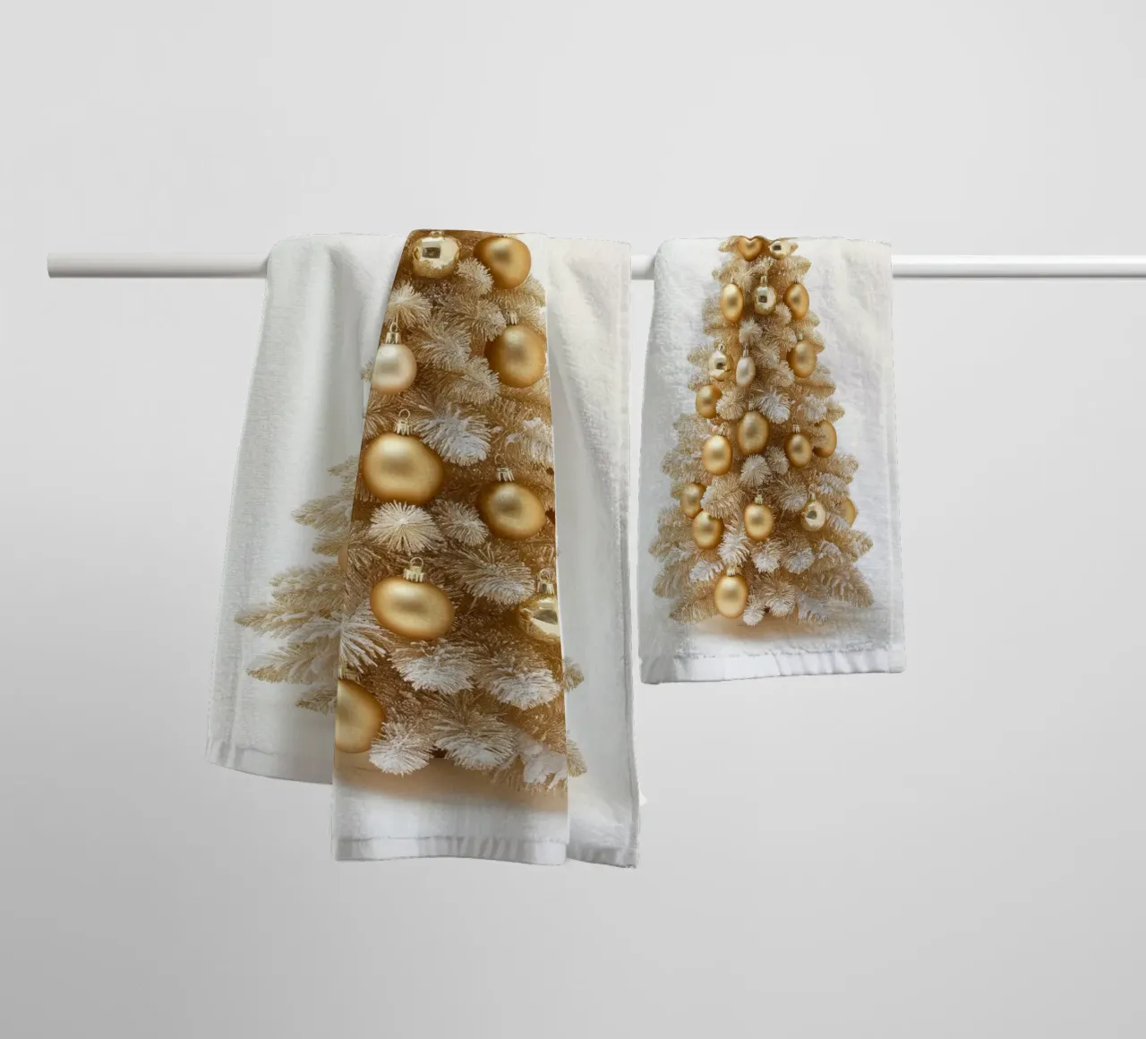 Albero di Natale d'oro asciugamano da bagno da Imagine