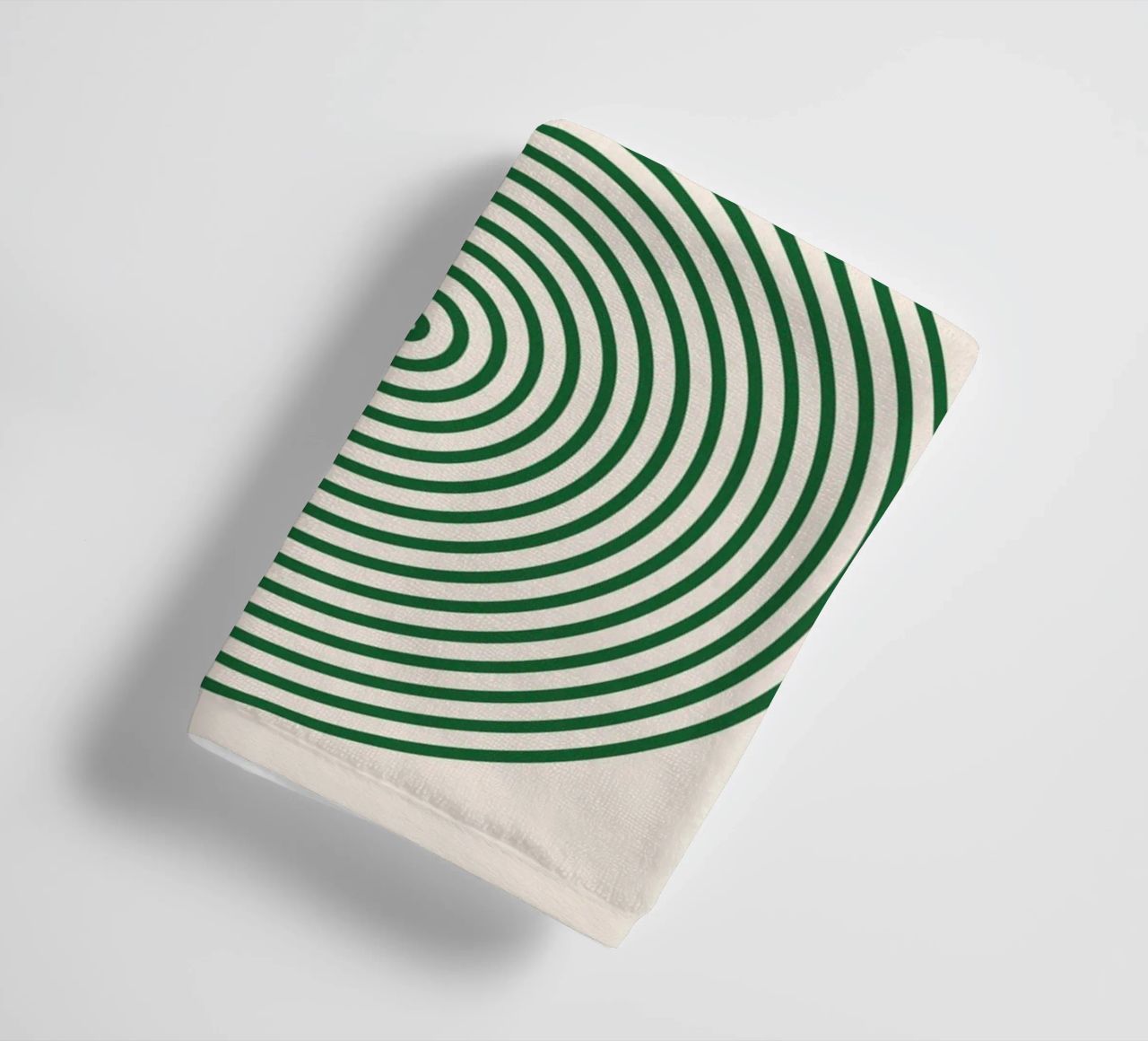 Geometrisches Muster – Grünes Minimal Design Handtuch von Whole©