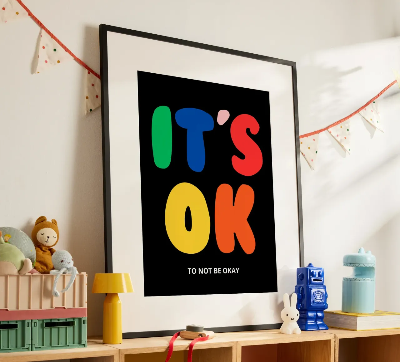 IT'S OK TO NOT BE OKAY poster con telaio in legno da ramosashop