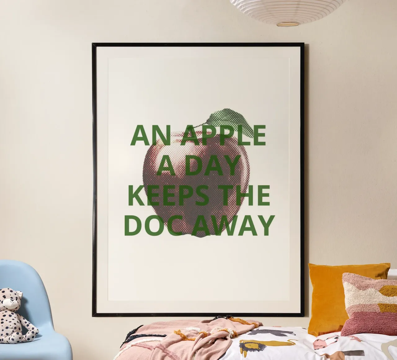 An apple a day keeps the doc away poster con telaio in legno da ramosashop