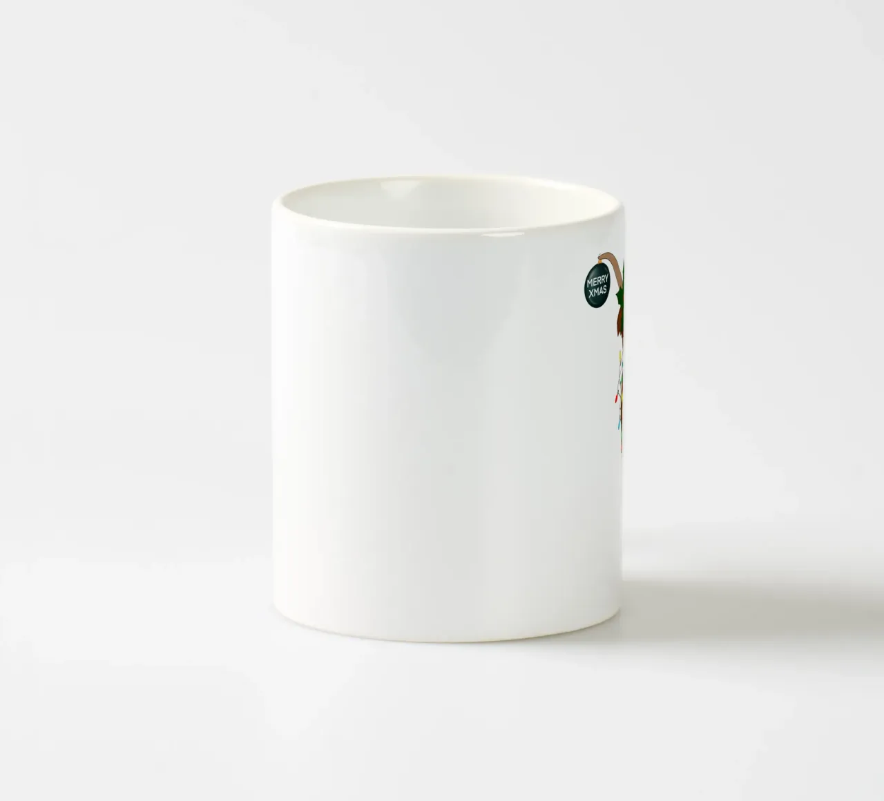 MUCCA SCOZZESE DELLE HIGHLANDS CON LUCI DI NATALE AGGROVIGLIATE tazza in ceramica da ARTOMATIC