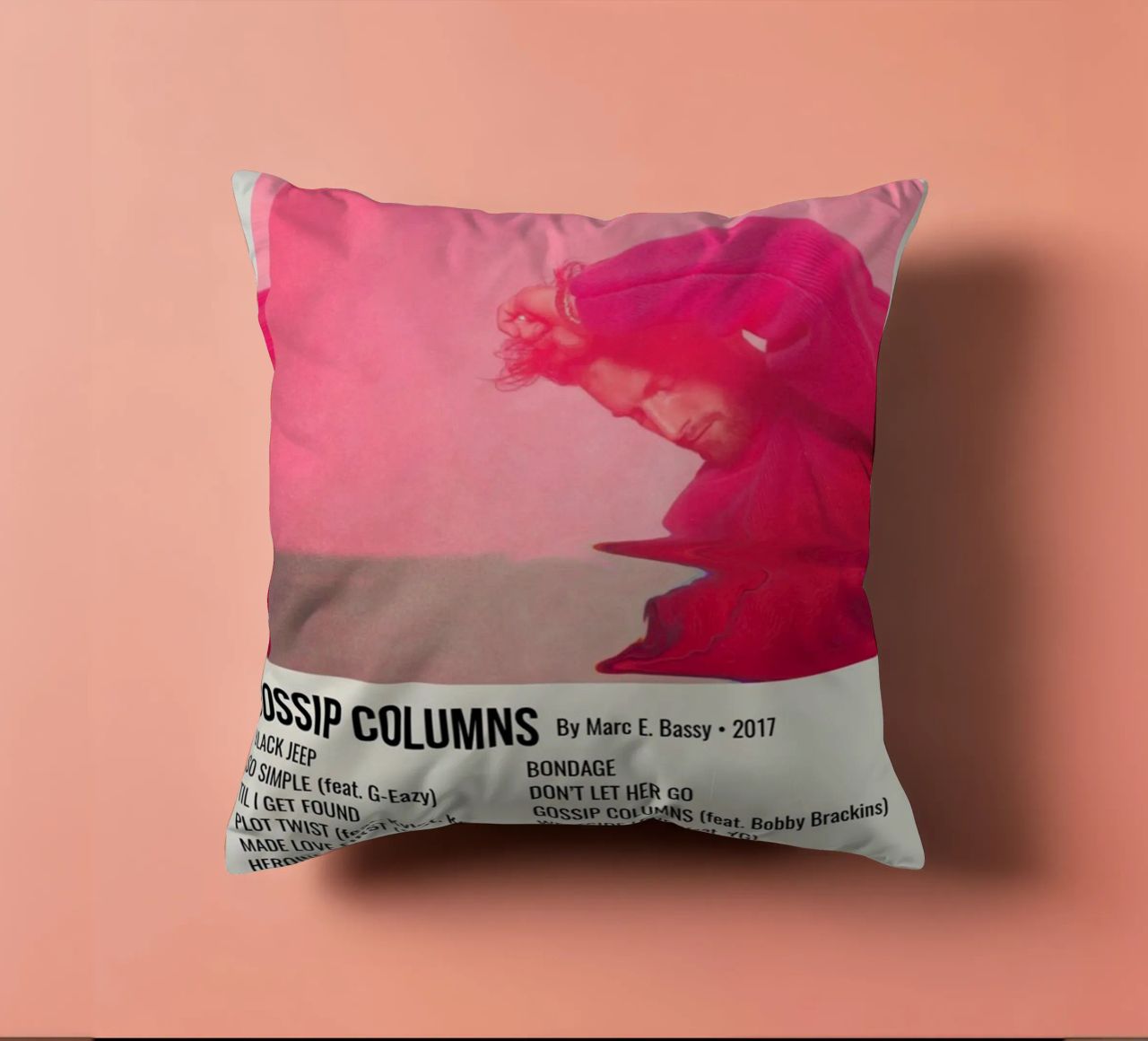 GOSSIP COLUMNS By Marc E. Bassy - 2017 cuscino da SoundStudio