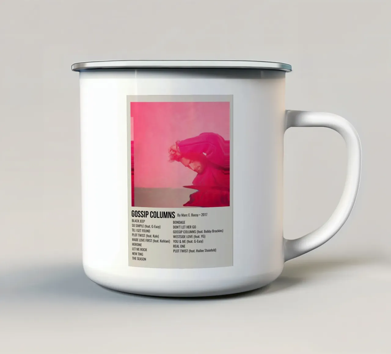GOSSIP COLUMNS By Marc E. Bassy - 2017 Emaille Tasse von SoundStudio
