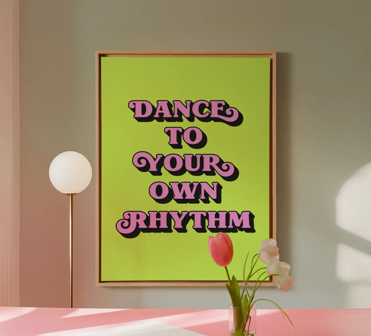 Tanz in deinem eigenen Rhythmus Zitat (neongrüner Ton) Leinwand mit Schattenfugenrahmen von Paigaam Studio